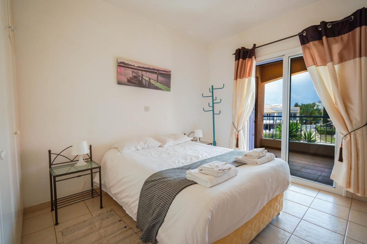 Resitour - Regina Gardens Apartment Paphos Exterior foto